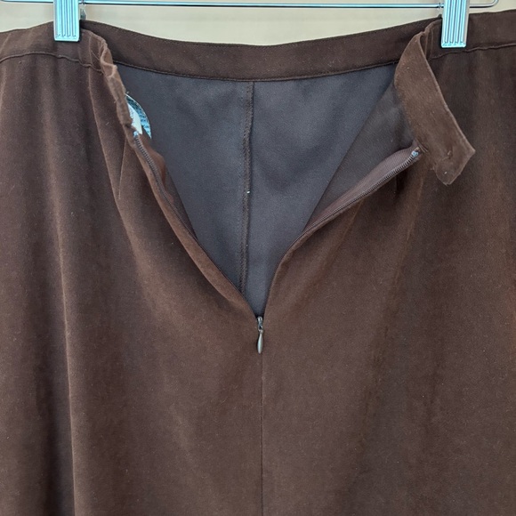 Chic Brown Midi Skirt - Picture 5 of 11